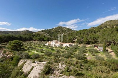 1 - Les Baux-de-Provence, House