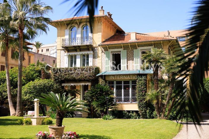 Image No.1-Propriété de 7 chambres à vendre à Nice