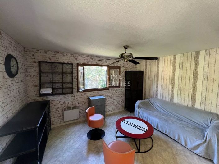 Image No.1-2 Bed House for sale