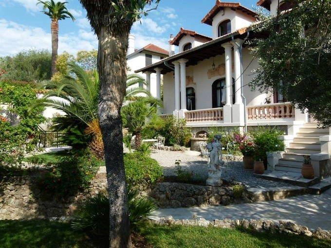 Image No.1-5 Bed House for sale