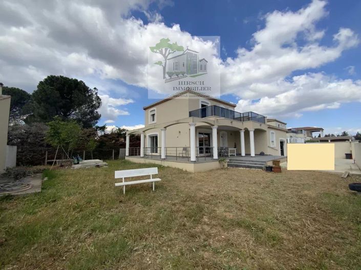 Image No.1-5 Bed House for sale