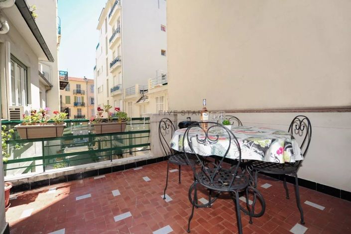 Image No.1-Appartement de 2 chambres à vendre à Nice