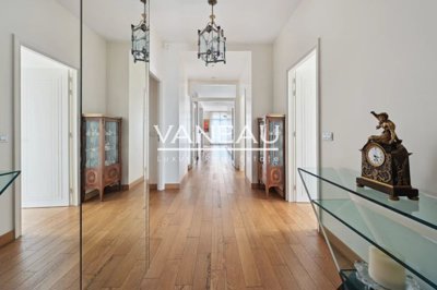 1 - Paris, Apartment