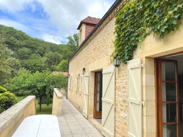 Image No.1-3 Bed House for sale
