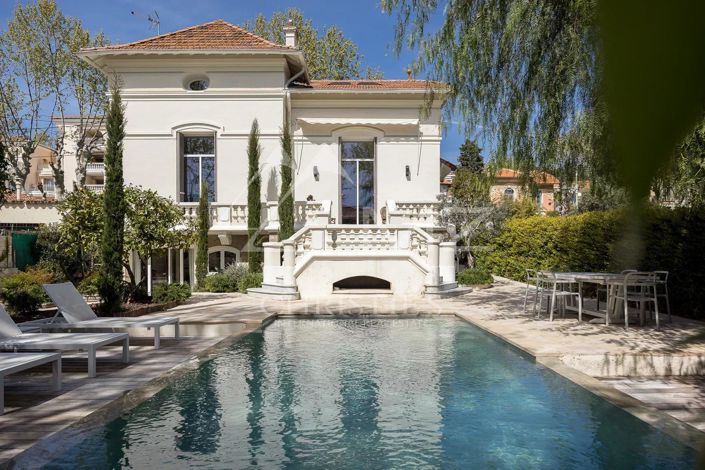 Image No.1-5 Bed House for sale