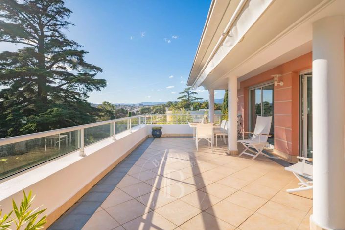 Image No.1-3 Bed Apartment for sale