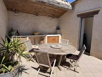 1 - Azille, Apartment