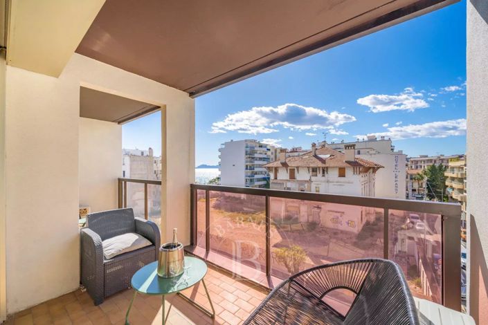 Image No.1-1 Bed Apartment for sale