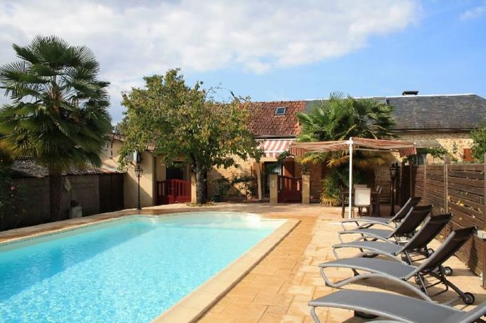 Image No.1-4 Bed House for sale