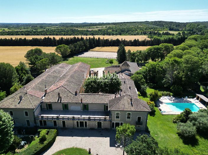 Image No.1-Propriété de 12 chambres à vendre à Uzès