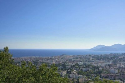 1 - Le Cannet, House