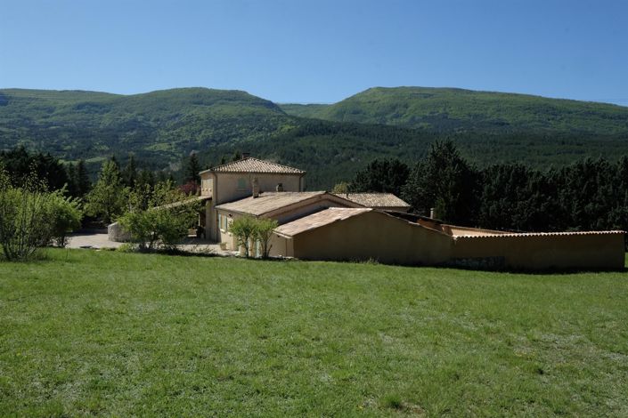 Image No.1-4 Bed House for sale