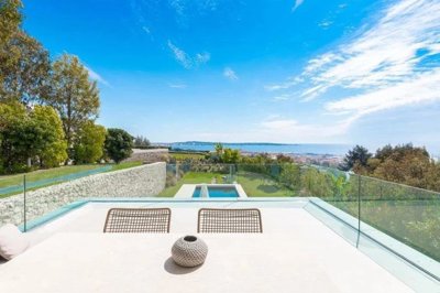 1 - Golfe Juan, Maison