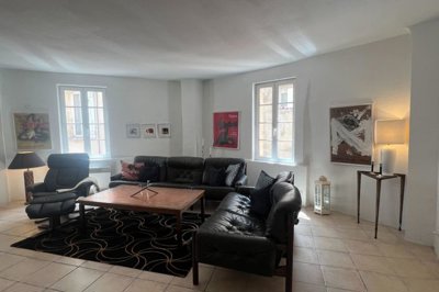 1 - Bargemon, Apartment