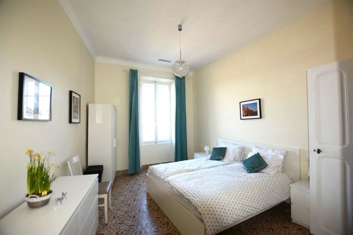 Image No.15-5 Bed House for sale