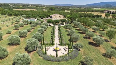 1 - Gordes, House