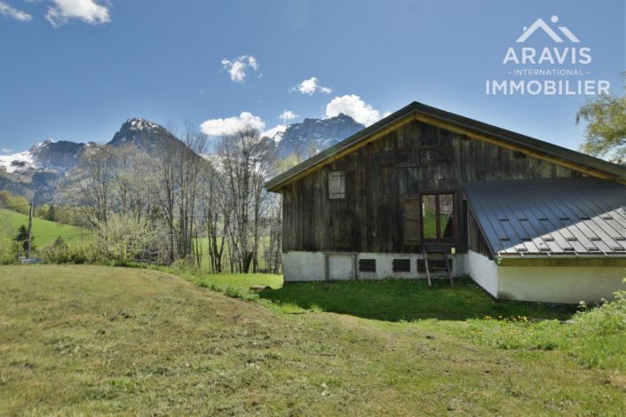 Image No.1-4 Bed House for sale