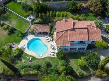 1 - Bargemon, House