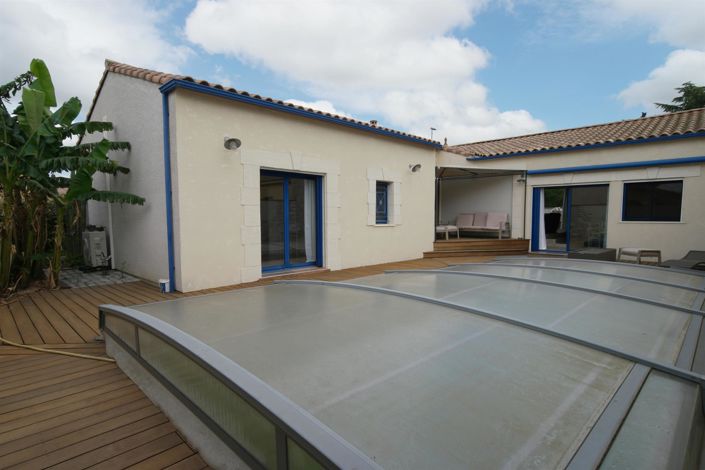 Image No.1-3 Bed House for sale