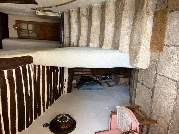 Image No.11-6 Bed House for sale