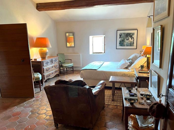 Image No.14-6 Bed House for sale