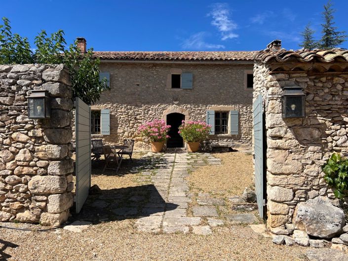Image No.2-6 Bed House for sale