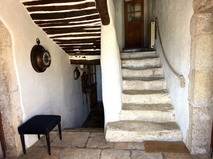 Image No.6-6 Bed House for sale