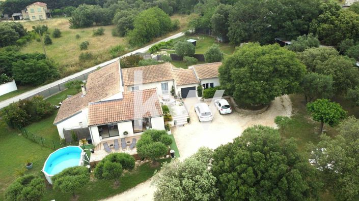 Image No.1-7 Bed House for sale