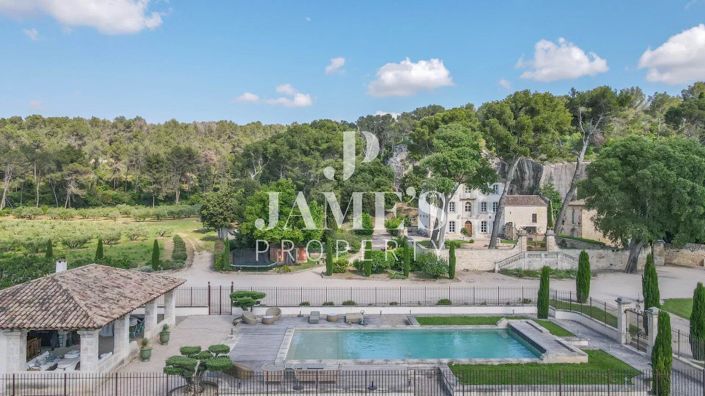 Image No.1-6 Bed House for sale