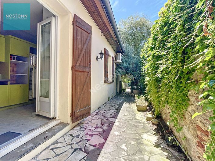 Image No.1-4 Bed House for sale