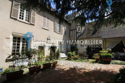 1 - Anet, House
