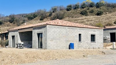 1 - Malijai, House