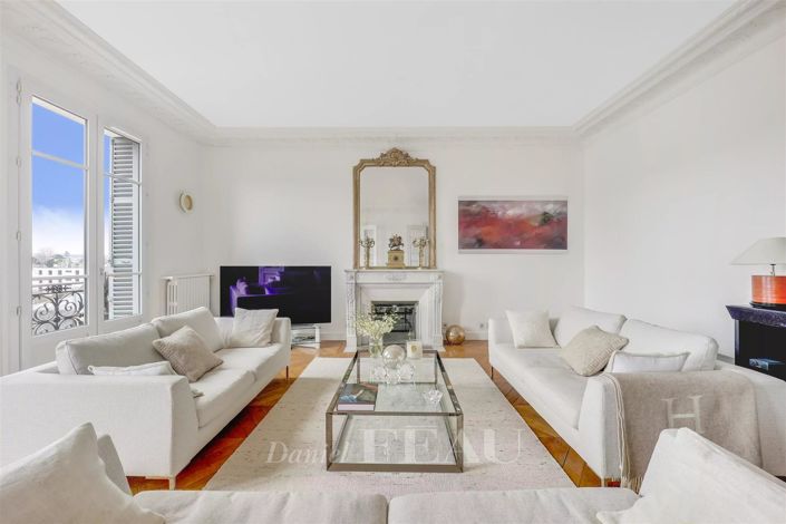 Image No.1-4 Bed Apartment for sale