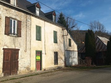1 - Orgibet, House