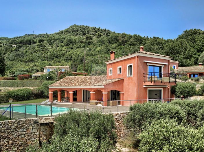 Image No.1-5 Bed House for sale