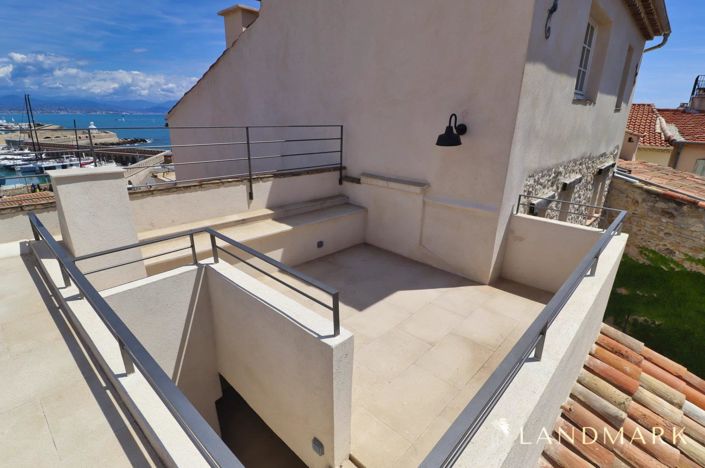 Image No.1-3 Bed House for sale