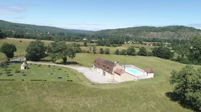 Image No.1-4 Bed House for sale