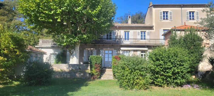 Image No.1-9 Bed House for sale