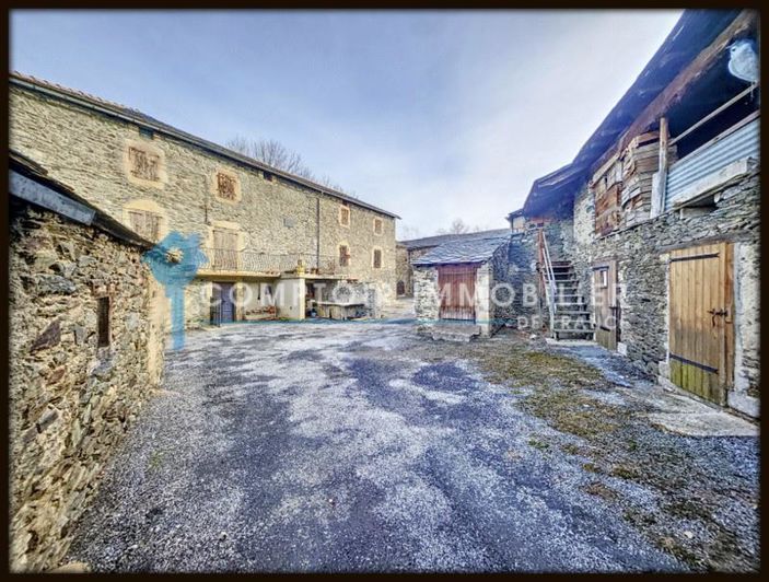 Image No.1-11 Bed House for sale