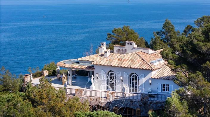 Image No.1-6 Bed House for sale