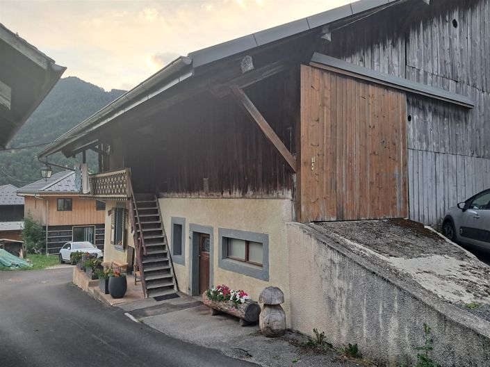 Image No.1-2 Bed House for sale