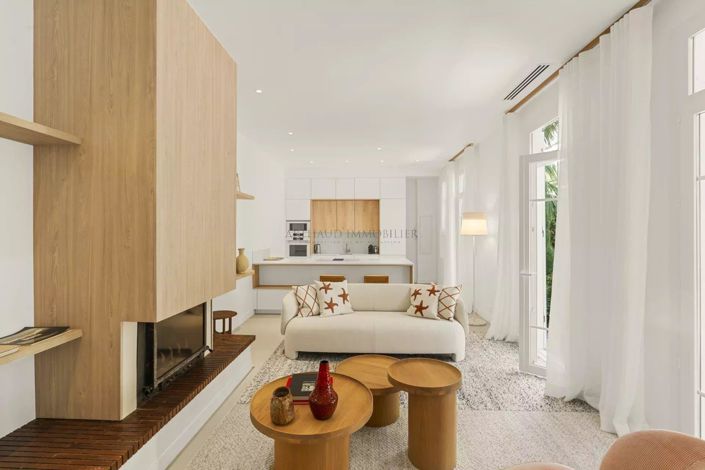 Image No.1-3 Bed House for sale