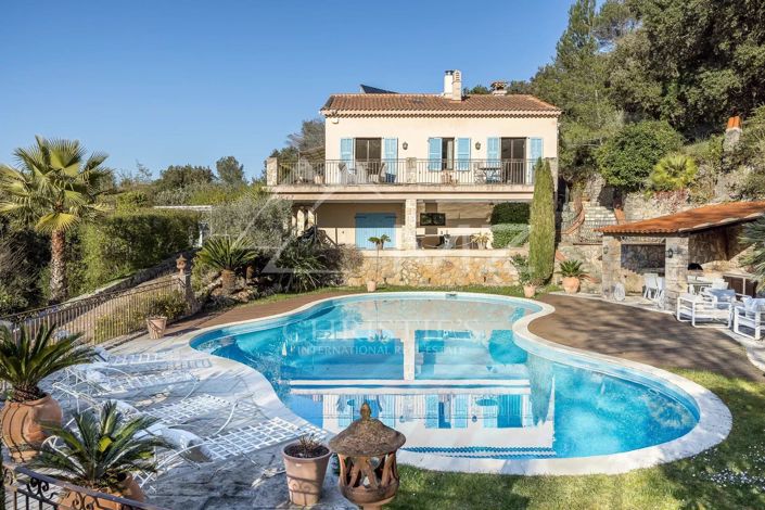 Image No.1-4 Bed House for sale