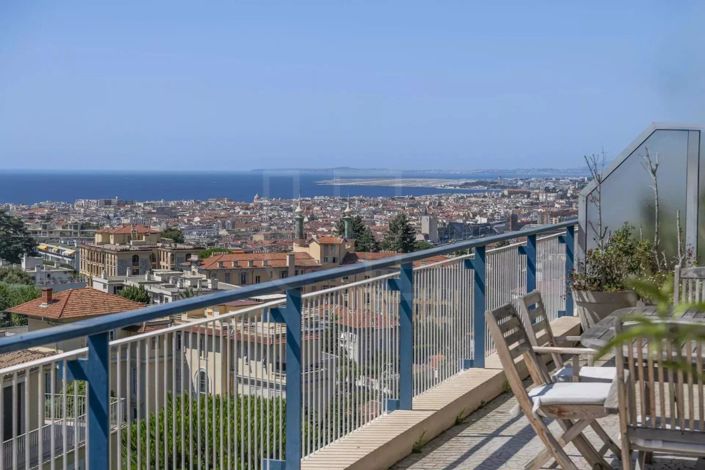 Image No.1-Appartement de 2 chambres à vendre à Antibes