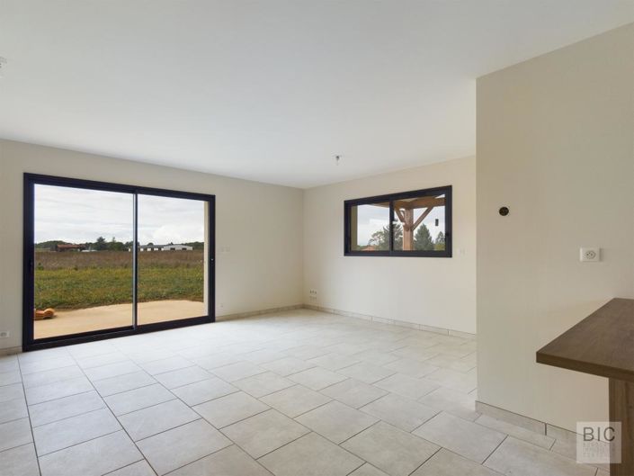 Image No.1-3 Bed House for sale