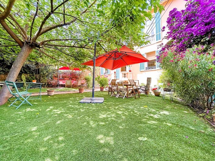 Image No.1-5 Bed House for sale