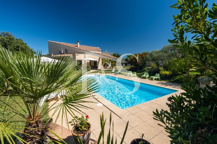 Image No.1-4 Bed House for sale