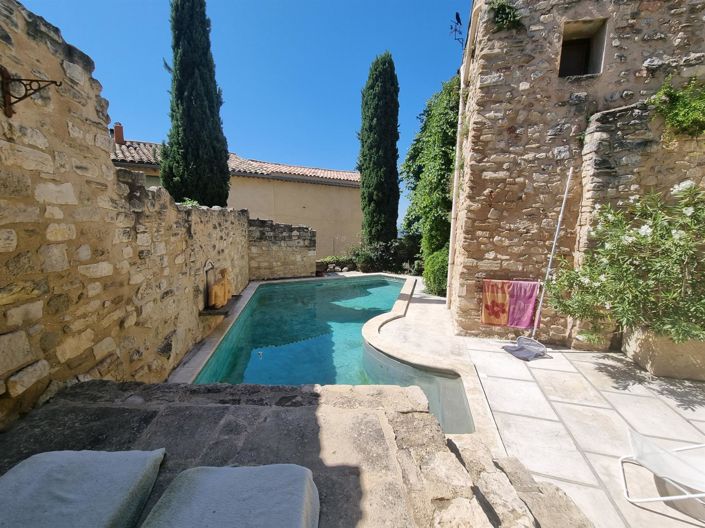 Image No.1-9 Bed House for sale