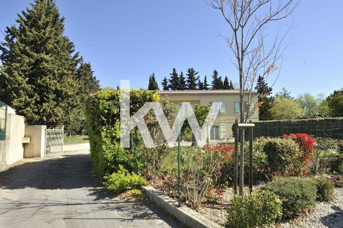 Image No.1-6 Bed House for sale