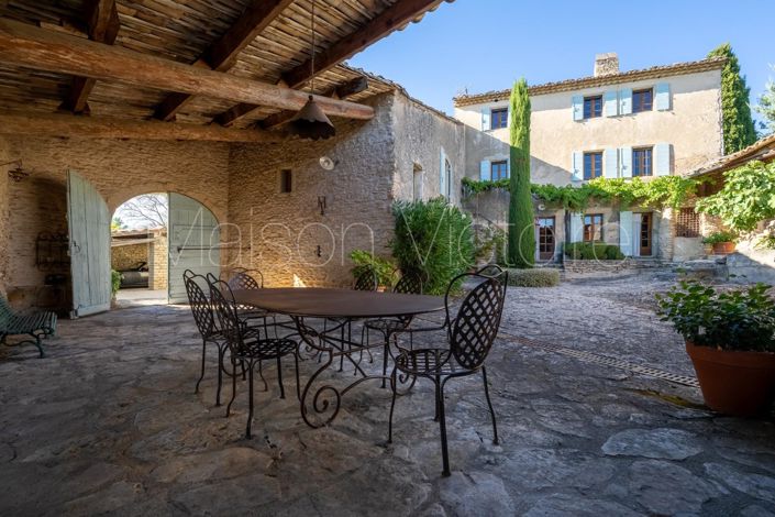 Image No.1-Maison de 5 chambres à vendre à Gordes